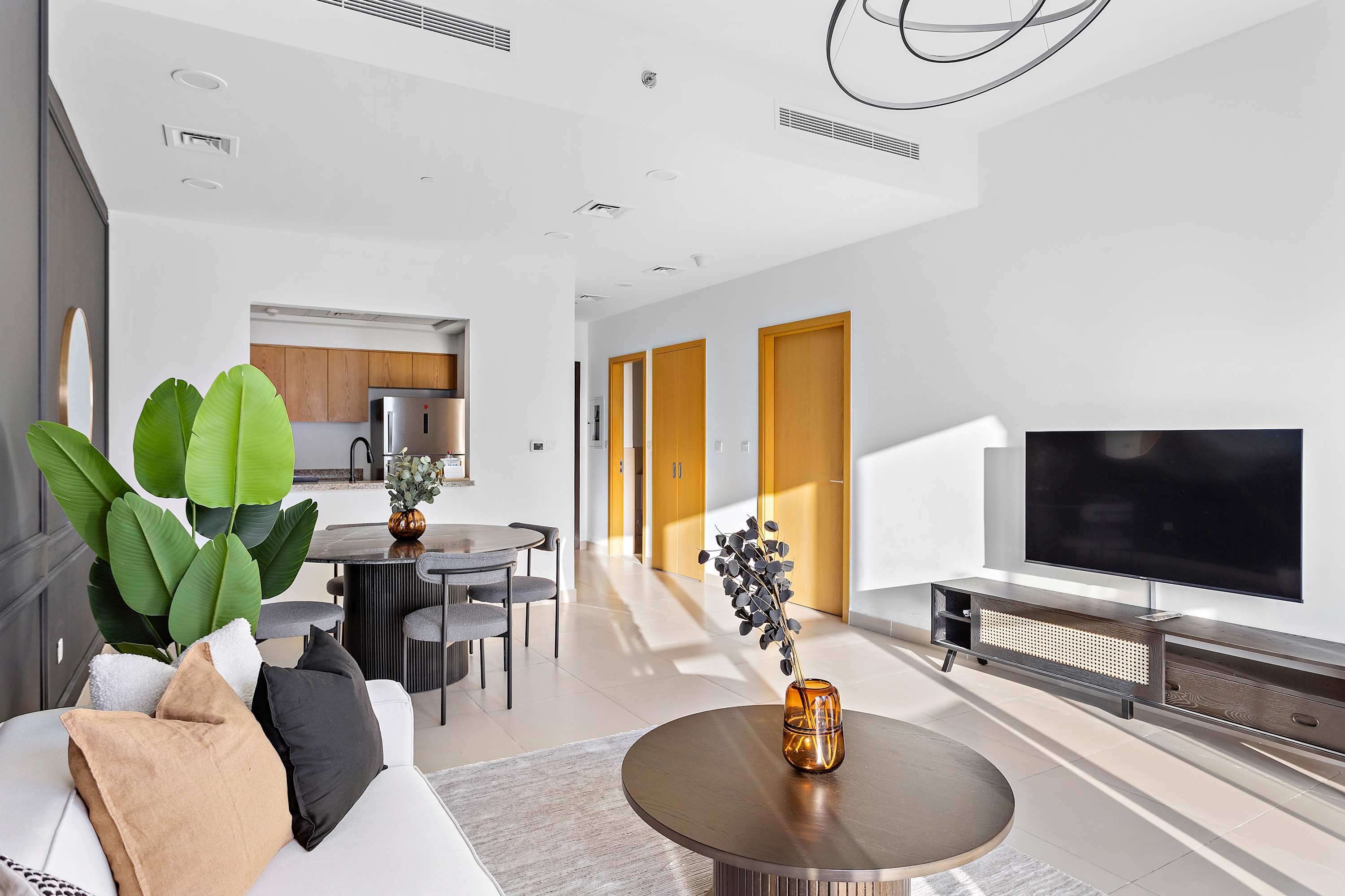 شقة أنيقة بغرفة نوم واحدة في برج بيلفيو مع إمكانية الوصول إلى المسبح